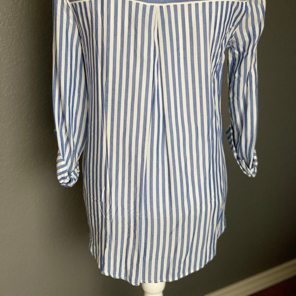 Long sleeve button down - Picture 3 of 4